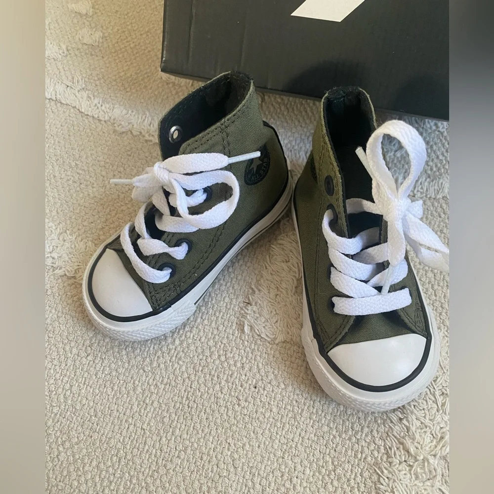NWT! Baby converse!
